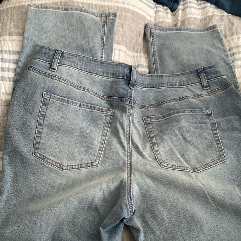 Maurices Light wash Jean New w/out tags, never worn.